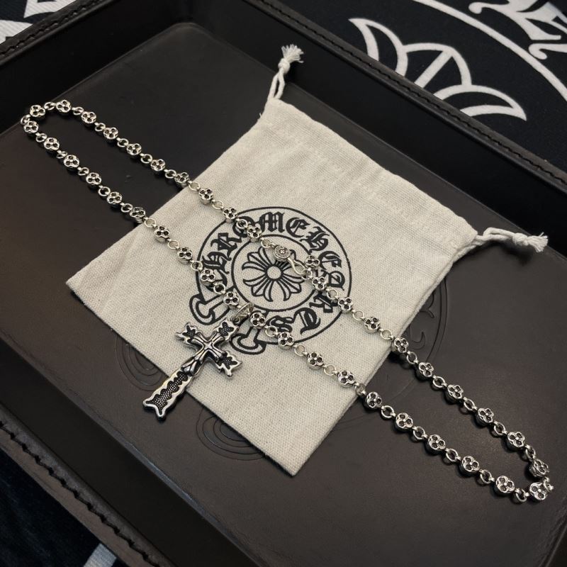 Ch*0me He**ts necklaces